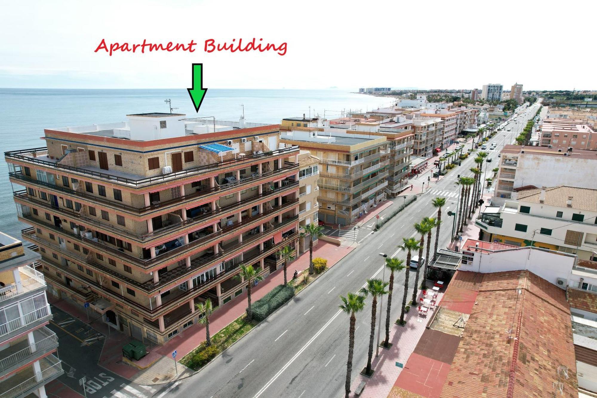 Frontline Sea Apartment Playa Los Naufragos Torrevieja Exterior photo