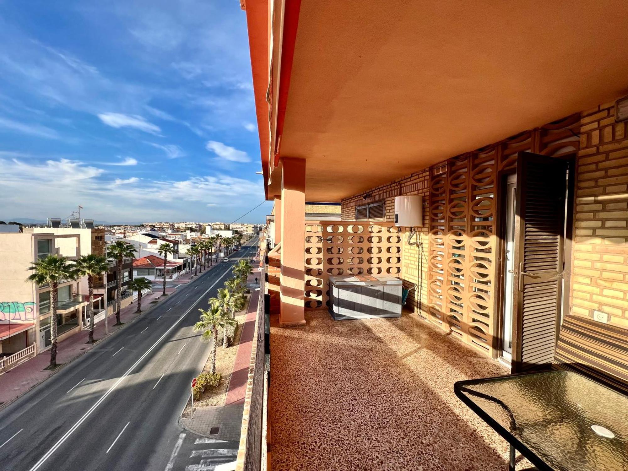 Frontline Sea Apartment Playa Los Naufragos Torrevieja Exterior photo